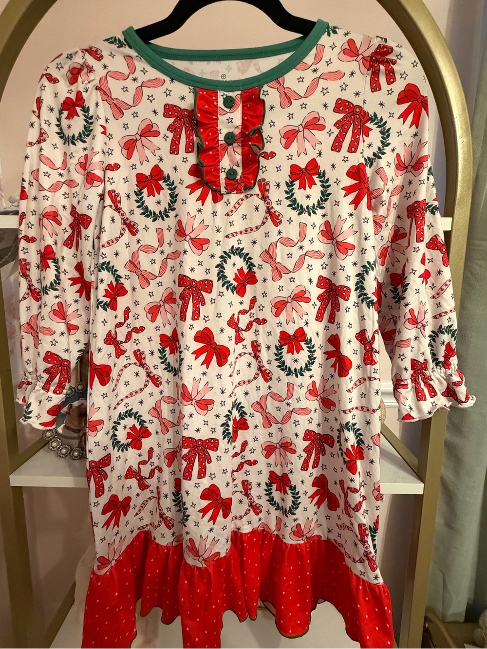 Caden Lane White Long Sleeve Holiday Bow & Wreath nightgown.